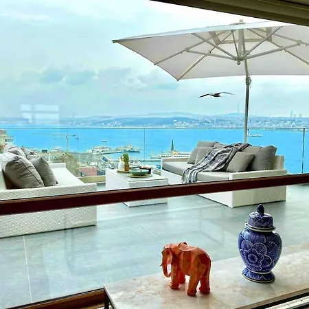 Seaview Grand - Unique Apartment *