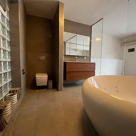 Seaview Grand - Unique Apartman *